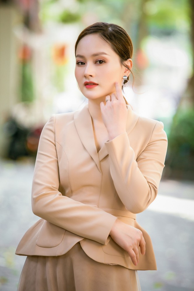 Ngắm nhan sắc ‘gái một con' của diễn viên Lan Phương - ảnh 1