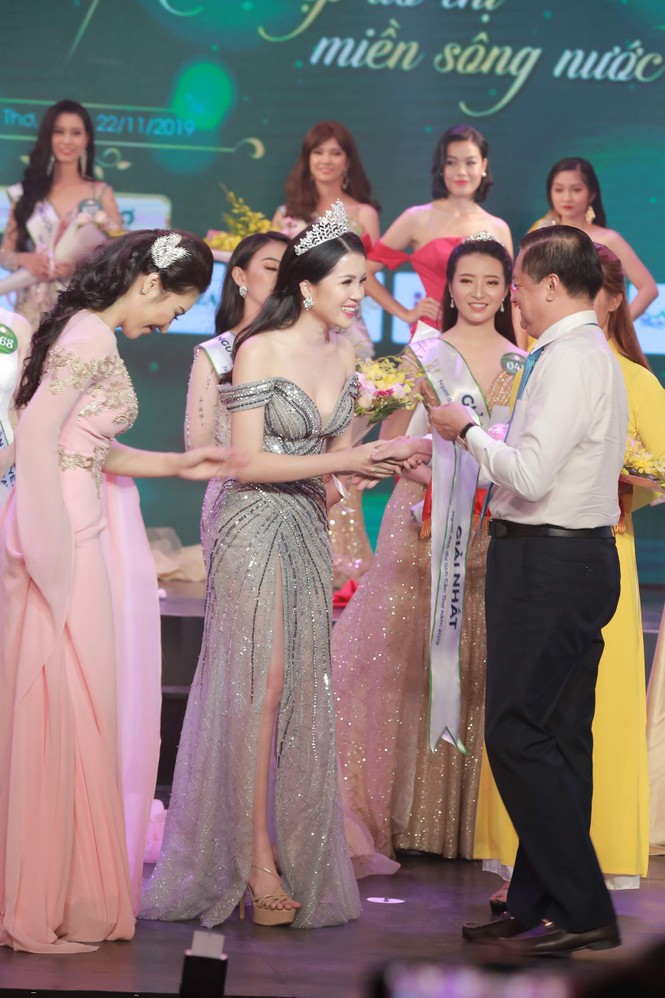 Huỳnh Thúy Vi đăng quang Người đẹp Du lịch Cần Thơ 2019 - ảnh 7
