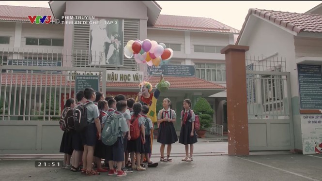 Tiệm ăn dì ghẻ tập 3: Phát hiện ra Minh mới ở tù ra, con gái sốc và hắt hủi bố - ảnh 2