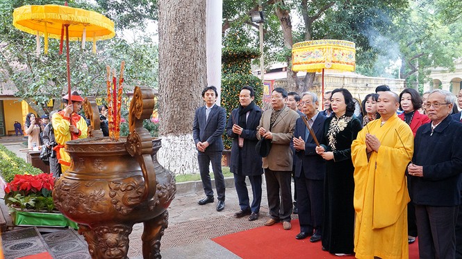 Nghi lễ cúng ông Công ông Táo tại Hoàng thành Thăng Long có gì đặc biệt? - ảnh 1