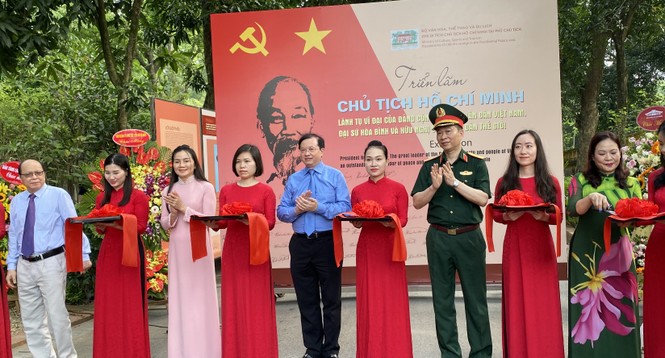 Hơn 250 ảnh tư liệu quý về Bác Hồ - ảnh 1