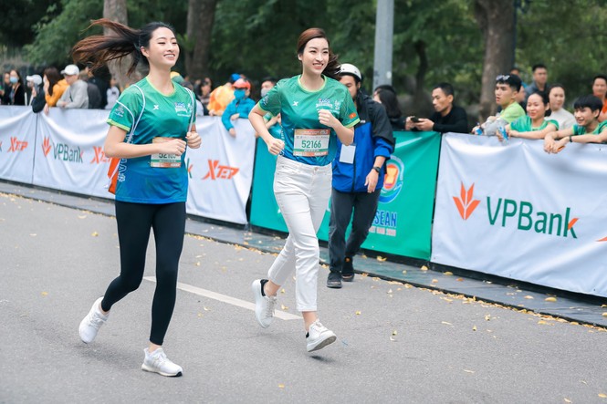 Mai Phương Thúy, Đỗ Mỹ Linh, Mai Ngọc thi chạy với Thanh Sơn, Xuân Nghị - ảnh 5