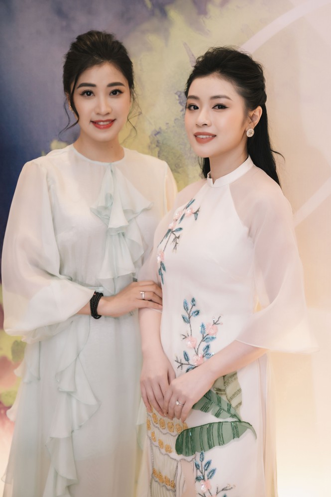 Sao mai Thu Hằng kể chuyện mang bầu thu âm nhạc đỏ - ảnh 2