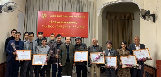 'Về nhà đi con' được tặng Giải thưởng Hội Liên hiệp Văn học nghệ thuật Việt Nam - ảnh 1