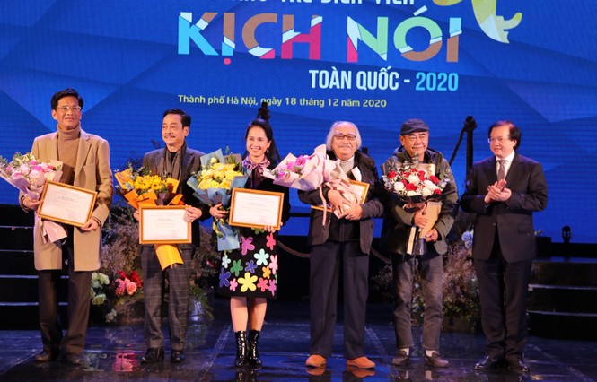 Việt Hoa ‘Cô gái nhà người ta’, Lê Lộc trong số 9 diễn viên trẻ giành giải Vàng - ảnh 4