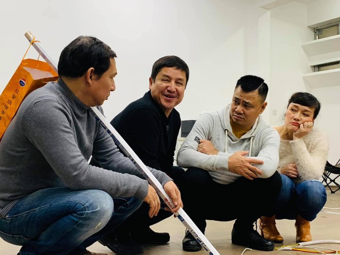 Muôn kiểu tạo hình khó đỡ ở hậu trường Táo quân 2021 - ảnh 2