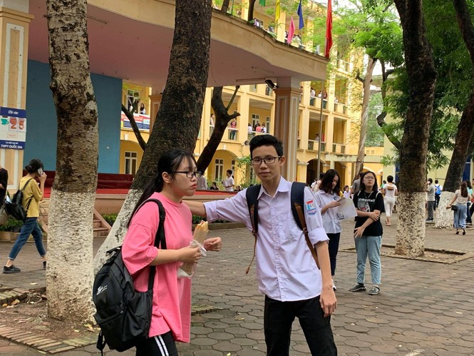 Phụ huynh, học sinh Thủ đô căng thẳng trước kỳ thi lớp 10 - ảnh 3