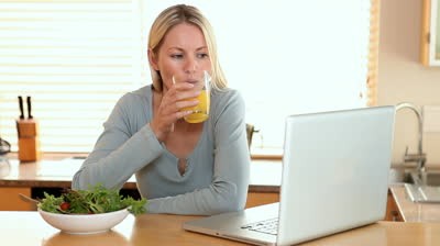 Thức uống cho 'dân máy tính' - ảnh 1