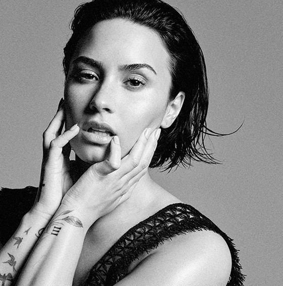 Demi Lovato táo bạo bán nude trên bìa single mới - ảnh 9