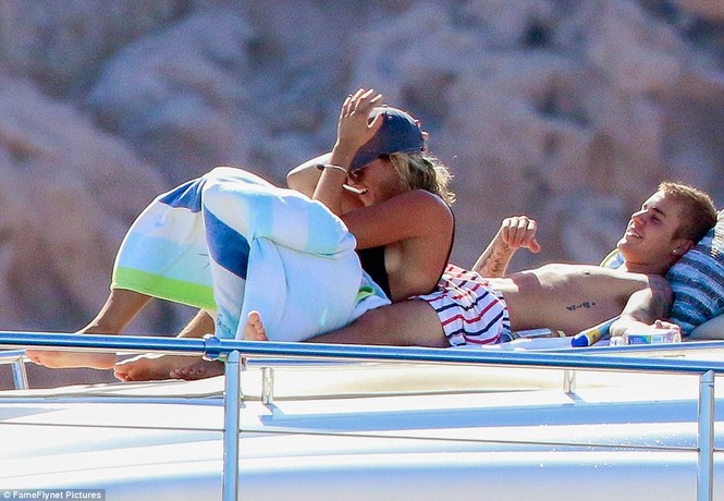 Justin Bieber, Sofia Richie - ảnh 1