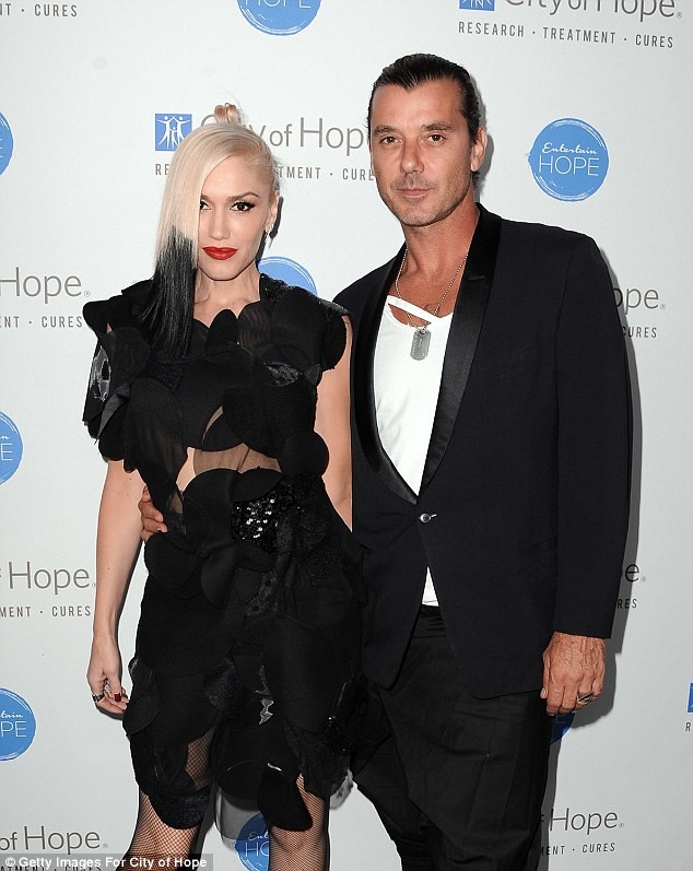 phim,diễn viên,nghệ sĩ,ngôi sao,ấn tượng,nữ ca sĩ,Gwen Stefani,lễ trao giải,nữ ca sĩ,Gwen Stefani,giọng ca,Johnny Depp, Zendaya, Ashley Graham, Joe Jonas, Miranda Kerr, Amber Heard, Blake Shelton, The Voice, No Doubt - ảnh 4