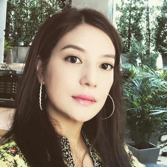 Những bức ảnh mới được hé lộ về gia đình nhỏ của Triệu Vy - ảnh 2