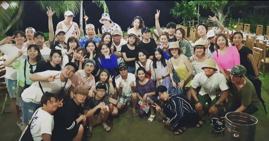 Kim Hee Sun vui 'hết cỡ' cùng đồng nghiệp ở Đà Nẵng - ảnh 9