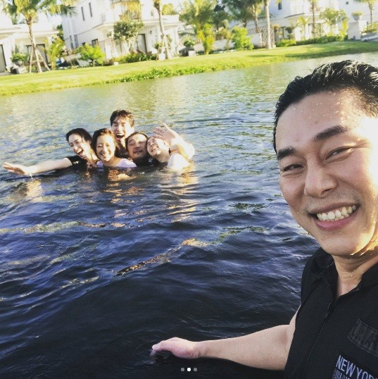 Kim Hee Sun vui 'hết cỡ' cùng đồng nghiệp ở Đà Nẵng - ảnh 11