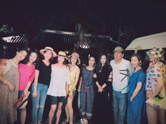 Kim Hee Sun vui 'hết cỡ' cùng đồng nghiệp ở Đà Nẵng - ảnh 13