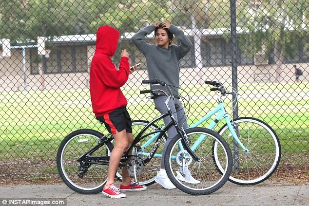 Selena Gomez,Justin Bieber,The Weeknd - ảnh 4
