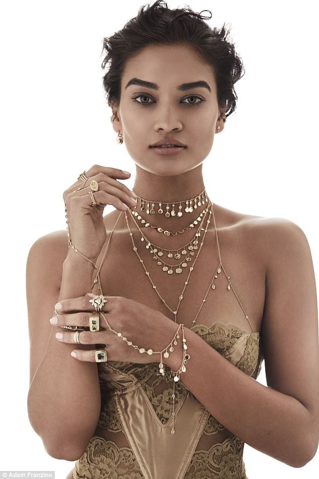Sắc vóc gợi cảm không tì vết của nàng mẫu lai Shanina Shaik - ảnh 21