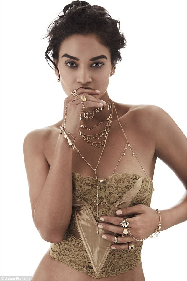 Sắc vóc gợi cảm không tì vết của nàng mẫu lai Shanina Shaik - ảnh 20