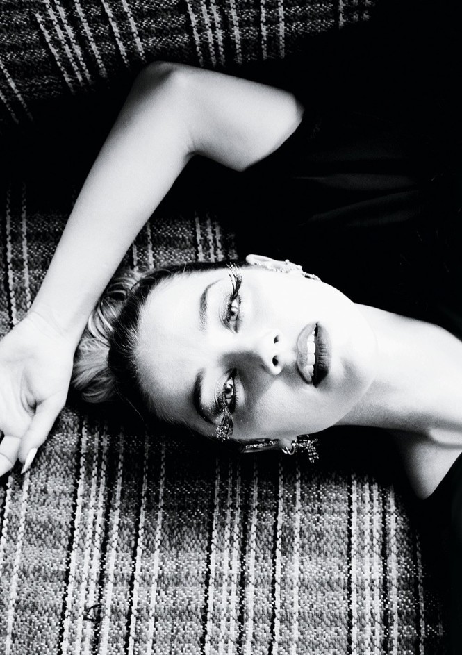 Amber Heard gợi cảm - ảnh 5