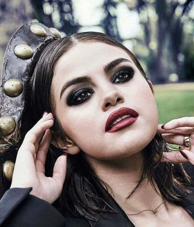 Selena Gomez quá đỗi gợi cảm, chính thức ‘yêu lại từ đầu’ với Justin Bieber - ảnh 15