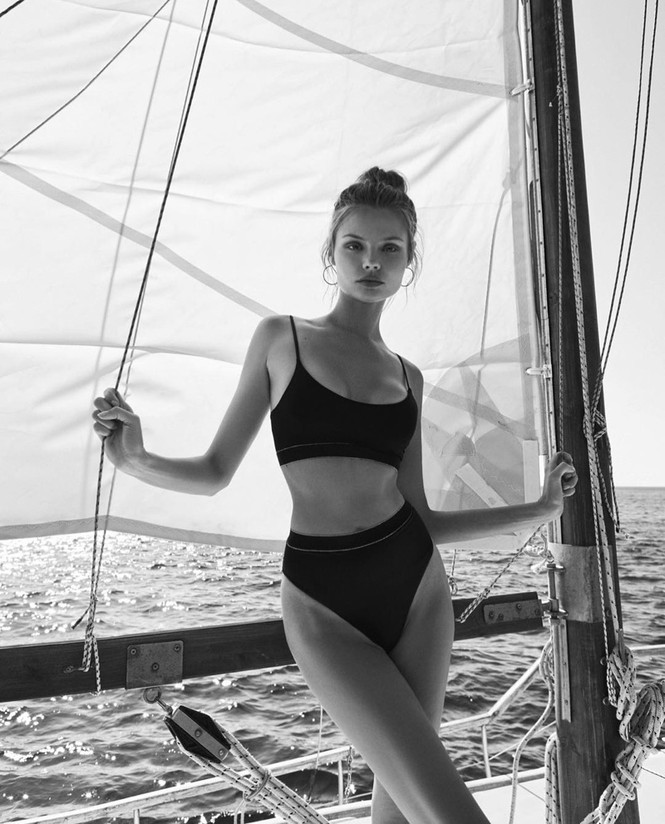 Magdalena Frackowiak bikini Santorini - ảnh 8
