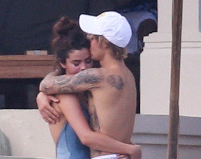 Selena Gomez Justin Bieber ôm nhau ở Jamaica - ảnh 3