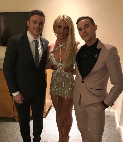Britney Spears mặc thiếu vải - ảnh 6
