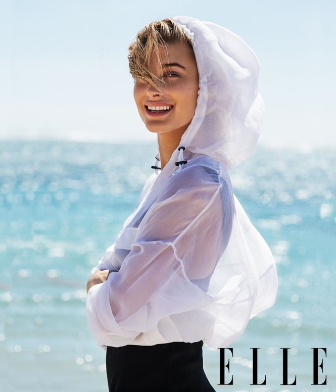 Hailey Baldwin ‘giải nhiệt’ nắng hè với loạt áo tắm hút mắt - ảnh 6
