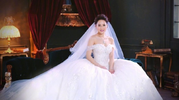 đám cưới Chung Hân Đồng sau 10 scandal ảnh nóng - ảnh 2