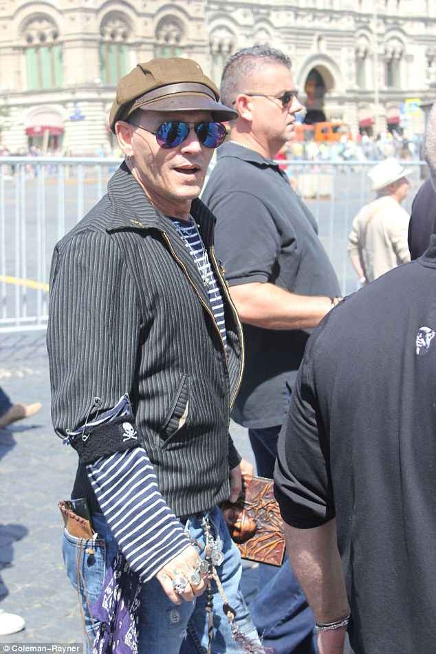 ‘Cướp biển’ Johnny Depp gầy gò hốc hác khó nhận ra - ảnh 8