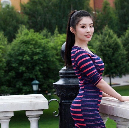 ‘Kim Kardashian’ Hoa ngữ hốt hoảng vì bị nam CĐV World Cup sấn sổ - ảnh 8