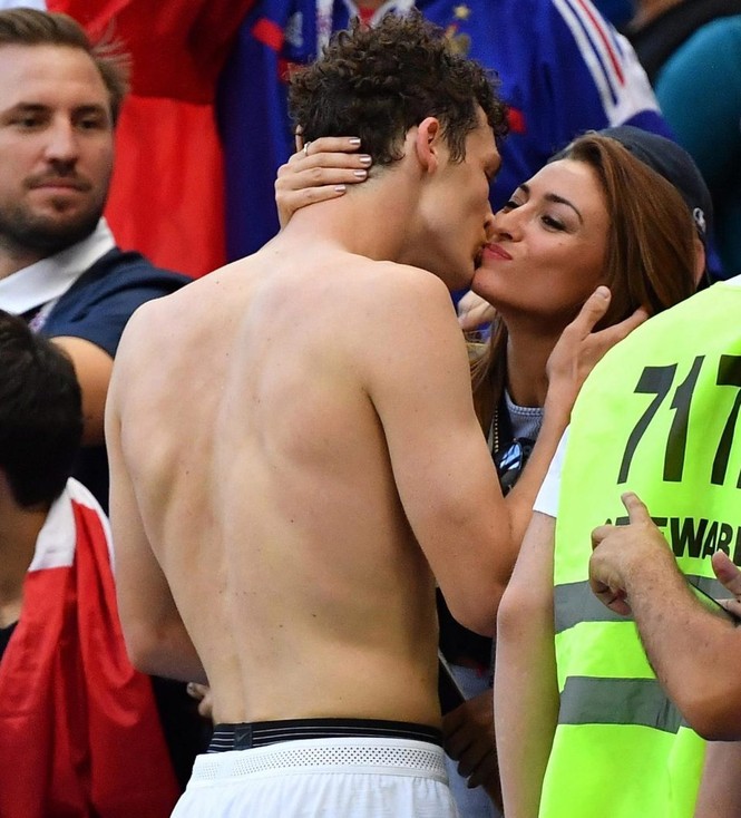 Hoa hậu Pháp giúp chàng hậu vệ Benjamin Pavard ngày càng thăng hoa - ảnh 1