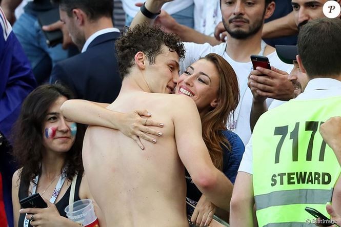 Hoa hậu Pháp giúp chàng hậu vệ Benjamin Pavard ngày càng thăng hoa - ảnh 2