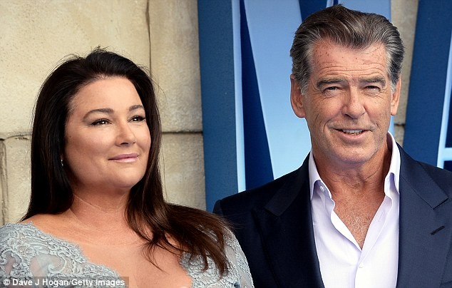 ‘Điệp viên 007’ Pierce Brosnan tái ngộ dàn người đẹp Mamma Mia - ảnh 12