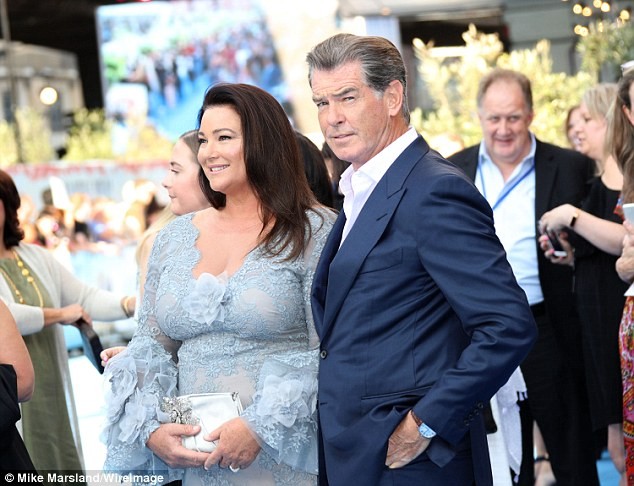 ‘Điệp viên 007’ Pierce Brosnan tái ngộ dàn người đẹp Mamma Mia - ảnh 9