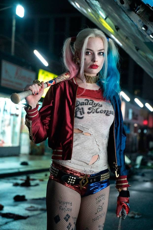 Vợ chồng mỹ nhân phim ‘Suicide Squad’ Margot Robbie ngọt ngào ở biển - ảnh 16