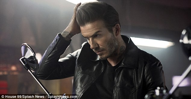 David Beckham 43 tuổi điển trai phong độ hút hồn phái nữ - ảnh 3