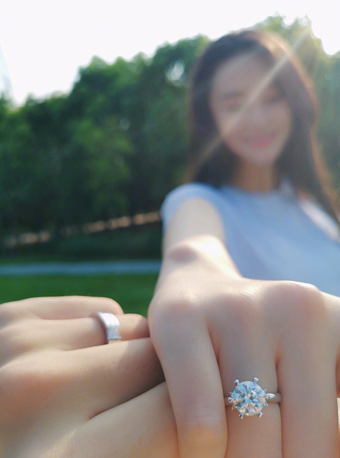 Tình địch một thời của Phạm Băng Băng bất ngờ lấy chồng - ảnh 4