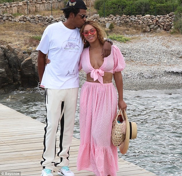 Beyonce siêu gợi cảm sánh đôi chồng trong sinh nhật ở Ý - ảnh 5
