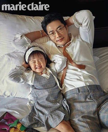 Ảnh hạnh phúc của vợ chồng Kwon Sang Woo nhân 10 năm ngày cưới - ảnh 4