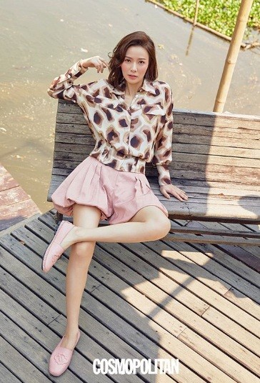 Ảnh hạnh phúc của vợ chồng Kwon Sang Woo nhân 10 năm ngày cưới - ảnh 12