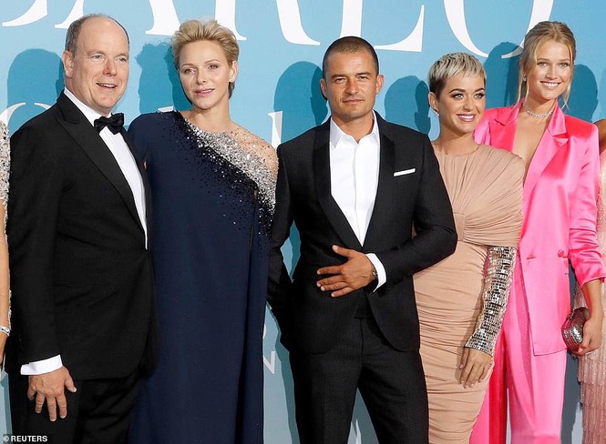 ‘Cướp biển’ Orlando Bloom và bạn gái Katy tình tứ ở Monte Carlo - ảnh 11