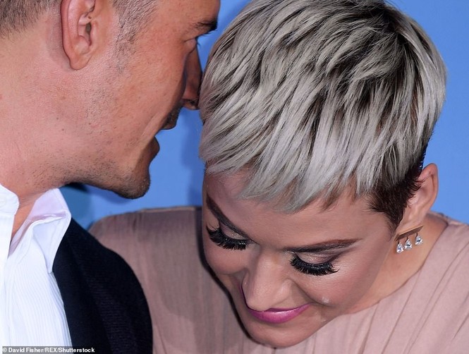 ‘Cướp biển’ Orlando Bloom và bạn gái Katy tình tứ ở Monte Carlo - ảnh 3