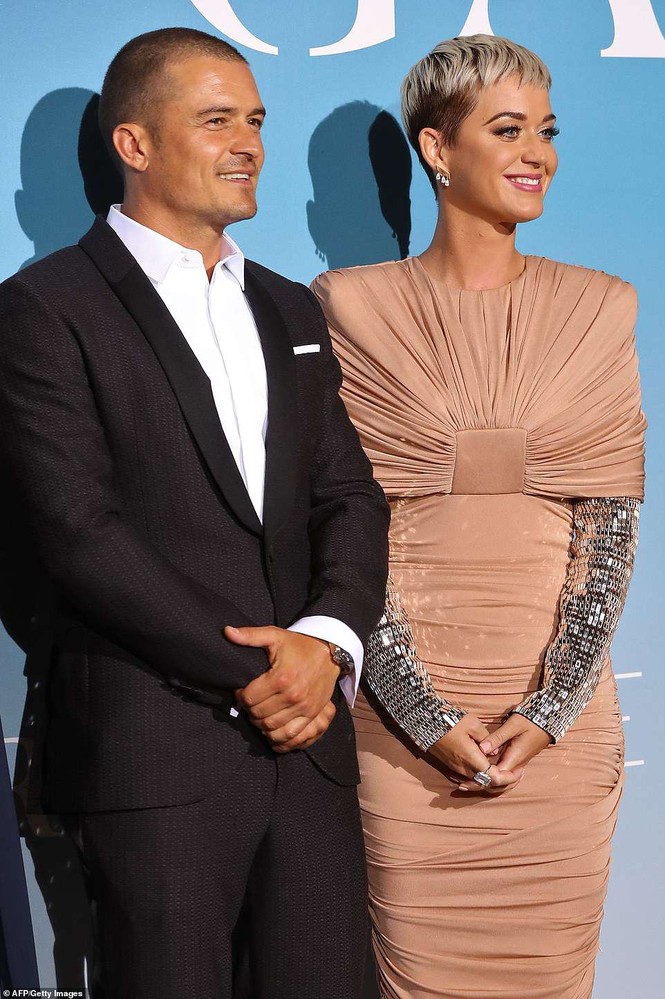 ‘Cướp biển’ Orlando Bloom và bạn gái Katy tình tứ ở Monte Carlo - ảnh 7