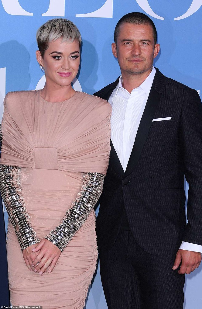 ‘Cướp biển’ Orlando Bloom và bạn gái Katy tình tứ ở Monte Carlo - ảnh 9