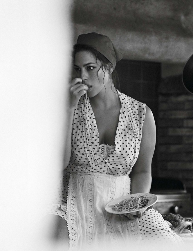 Người đẹp ngoại cỡ Ashley Graham hóa thành nữ thần đồng quê gợi tình - ảnh 8