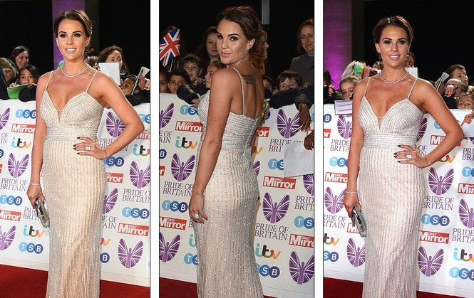 Diễn viên truyền hình Anh Chloe Sims o ép ‘vòng 1’ ngoại cỡ - ảnh 16