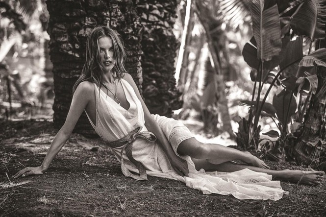 Alessandra Ambrosio tung tăng bikini ở Mexico - ảnh 19