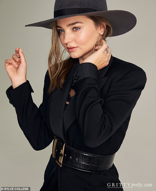 Miranda Kerr siêu quyến rũ khi mang bầu lần 3 - ảnh 18