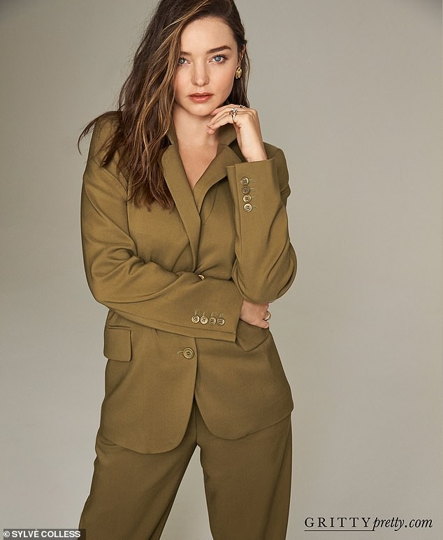 Miranda Kerr siêu quyến rũ khi mang bầu lần 3 - ảnh 17